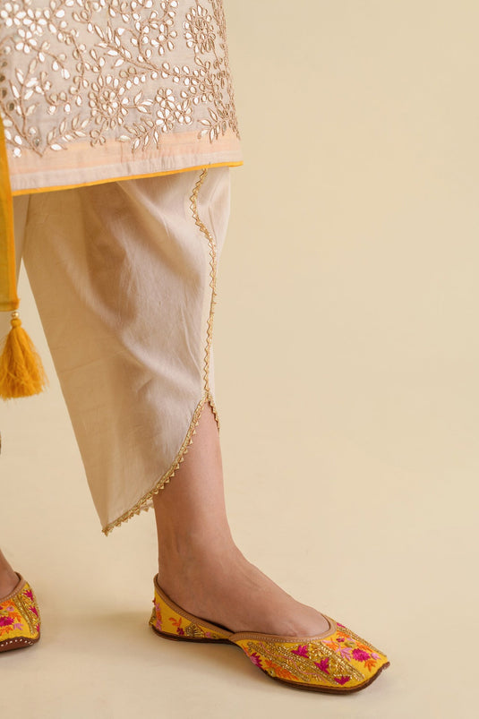 Ivory Kurta And Dupatta Chanderi Embroidery Gota Patti Round Border Set